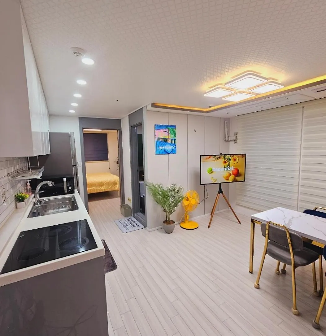 Clean And Stylish Two-Room Near Hwagok Station Σεούλ 0*,