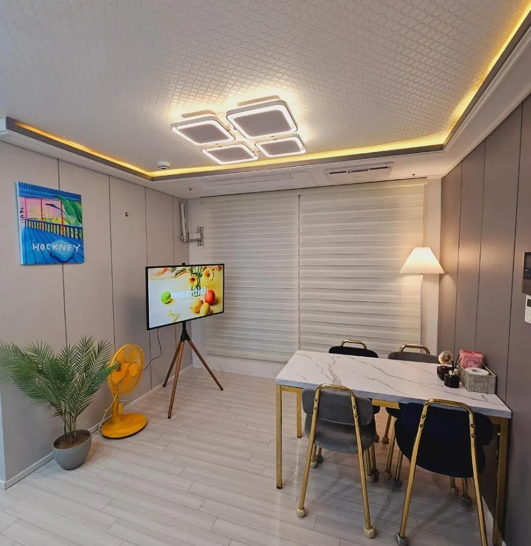 Clean And Stylish Two-Room Near Hwagok Station Σεούλ 0*,